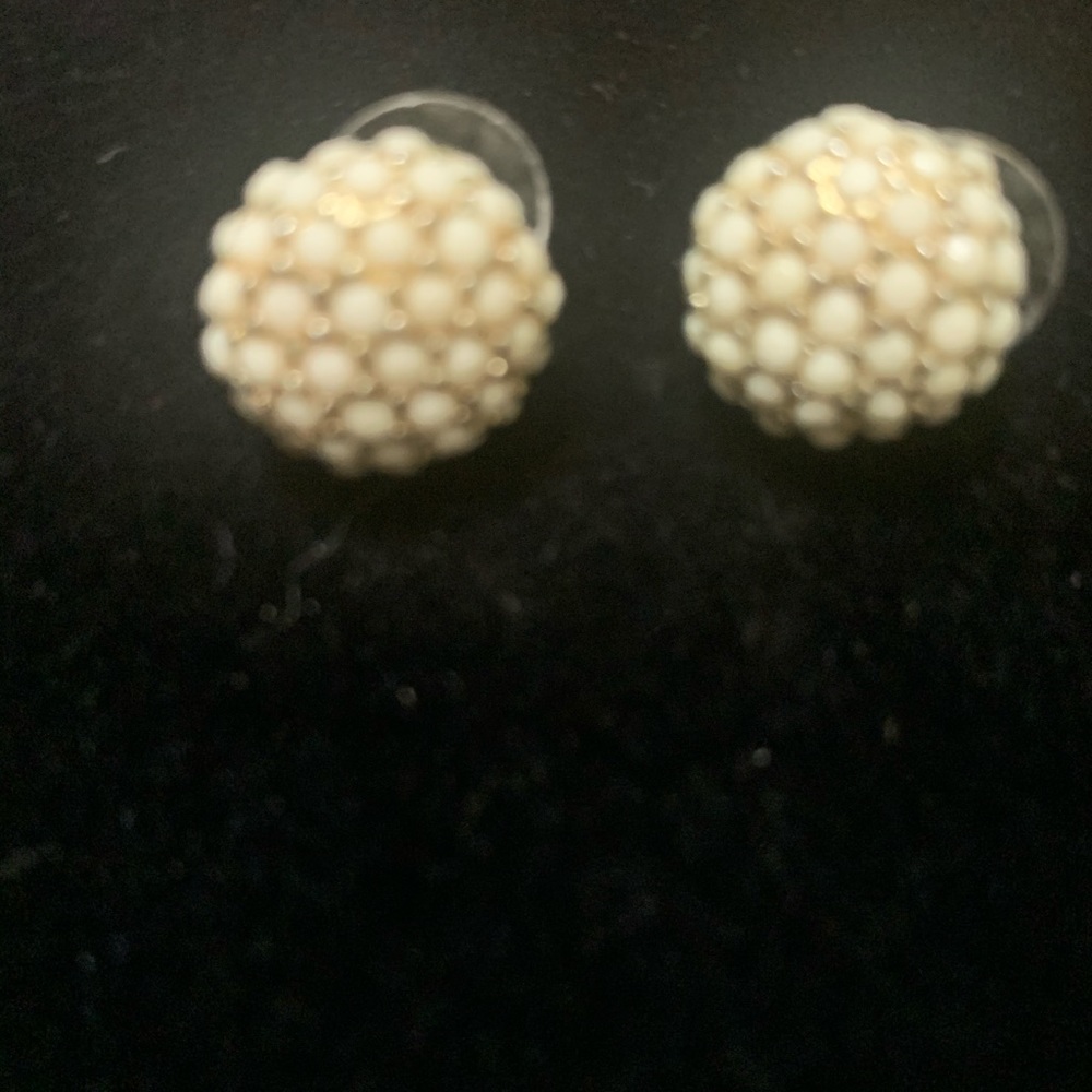 Gold and white posts - Picture 3 of 3